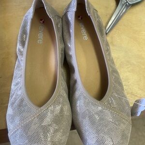 Evere Beige Women's Loafers